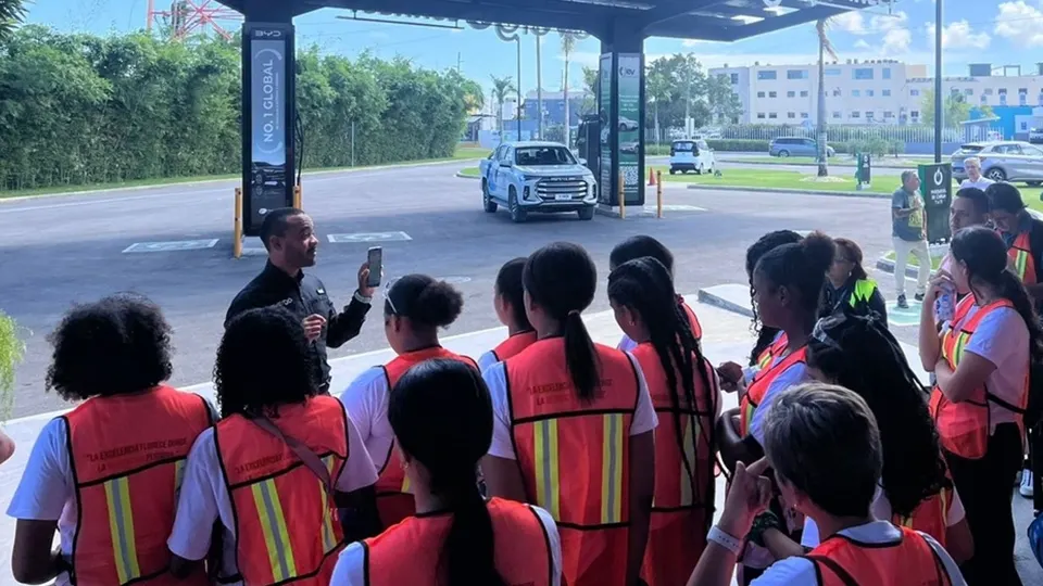 Mi Ruta: preparación profesional para mujeres jóvenes en Miches